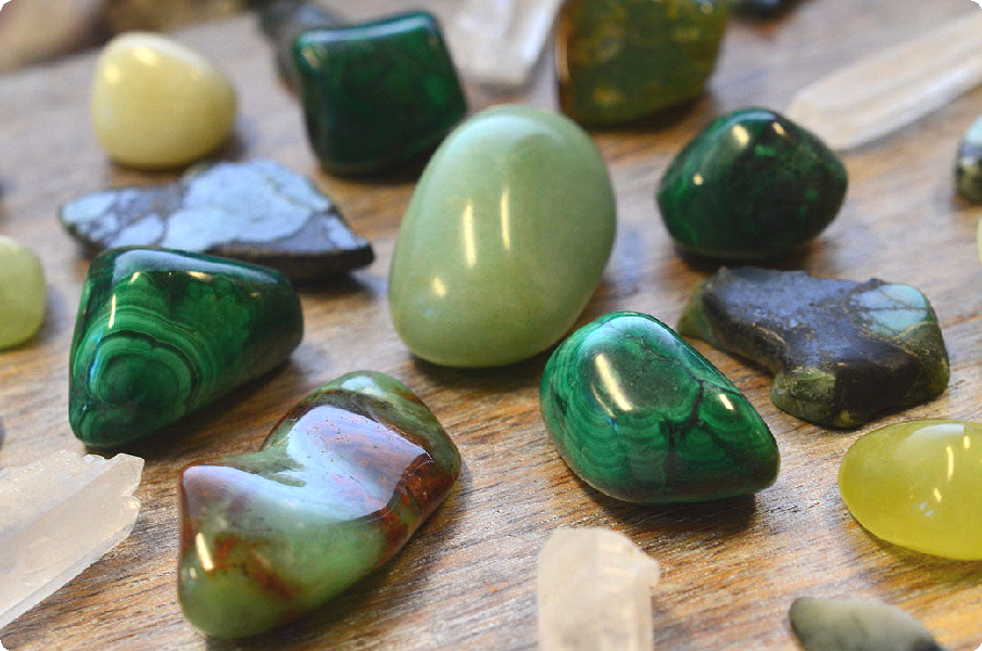 Pierres vertes pour la croissance, la sagesse et la richesse