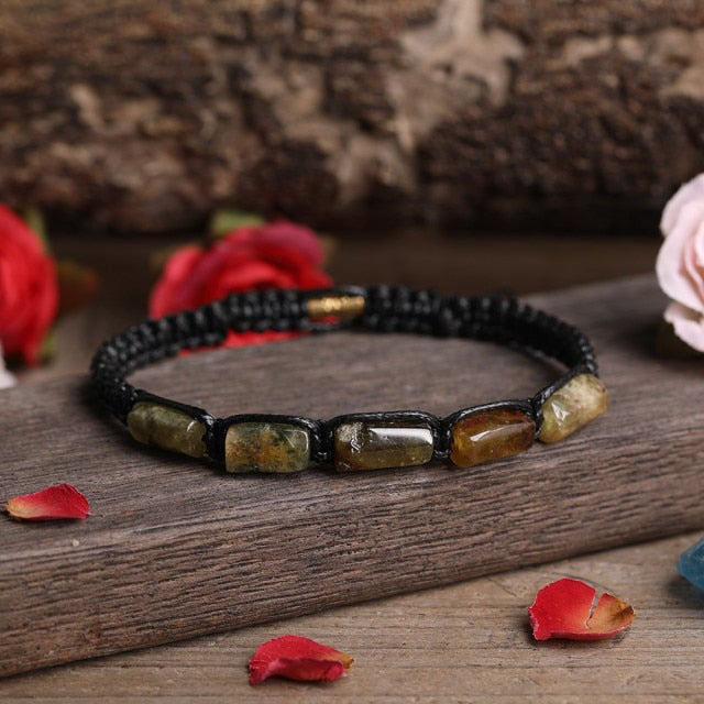 Bracelet Shamballa en Grenat "Productivité & Abondance"