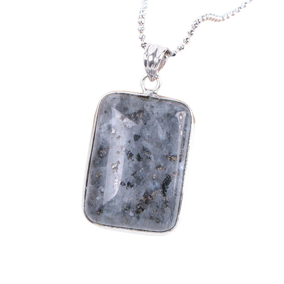 Chaîne et son Pendentif Reiki en Labradorite "Protection & Développement"