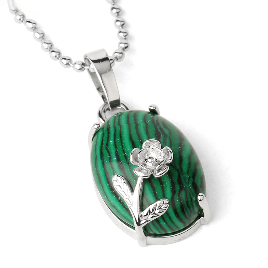 Chaîne et son Pendentif Reiki en Malachite "Protection & Clairvoyance" - Cabochon fleuri