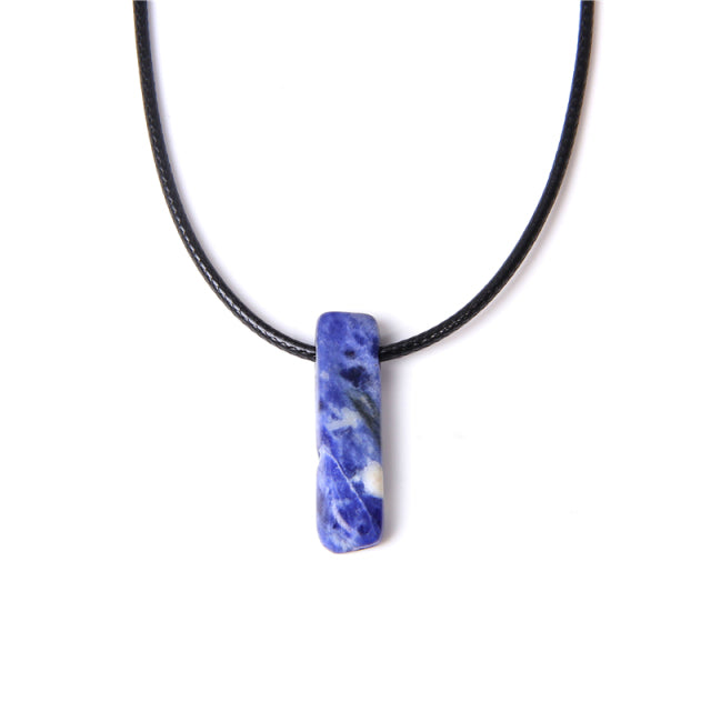 Cordon et son Pendentif Porte Bonheur en Sodalite "Humilité & Courage"
