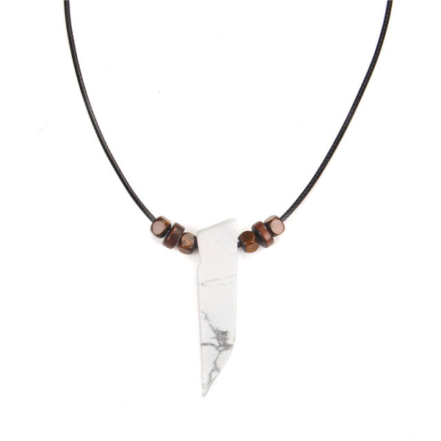 Cordon et son Pendentif Porte Bonheur en Turquoise blanche "Sagesse & Conscience"